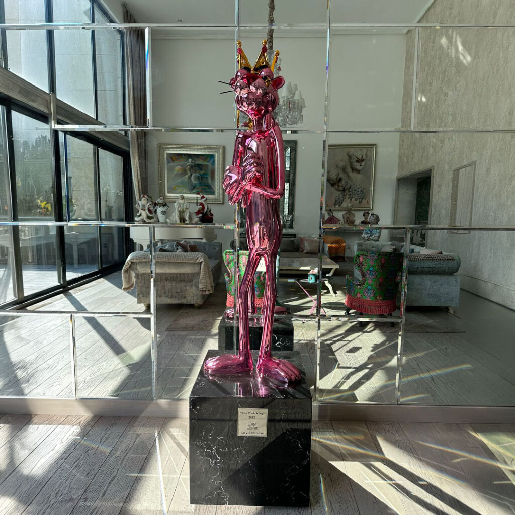 Vista adicional de The Pink Boss